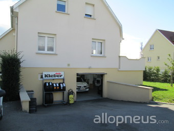 http://img-v2.allopneus.com/api/v2/transformation/station/station_main/7374/35f801dc3b2c0296eba51991f7291edbe2ab8201.jpg